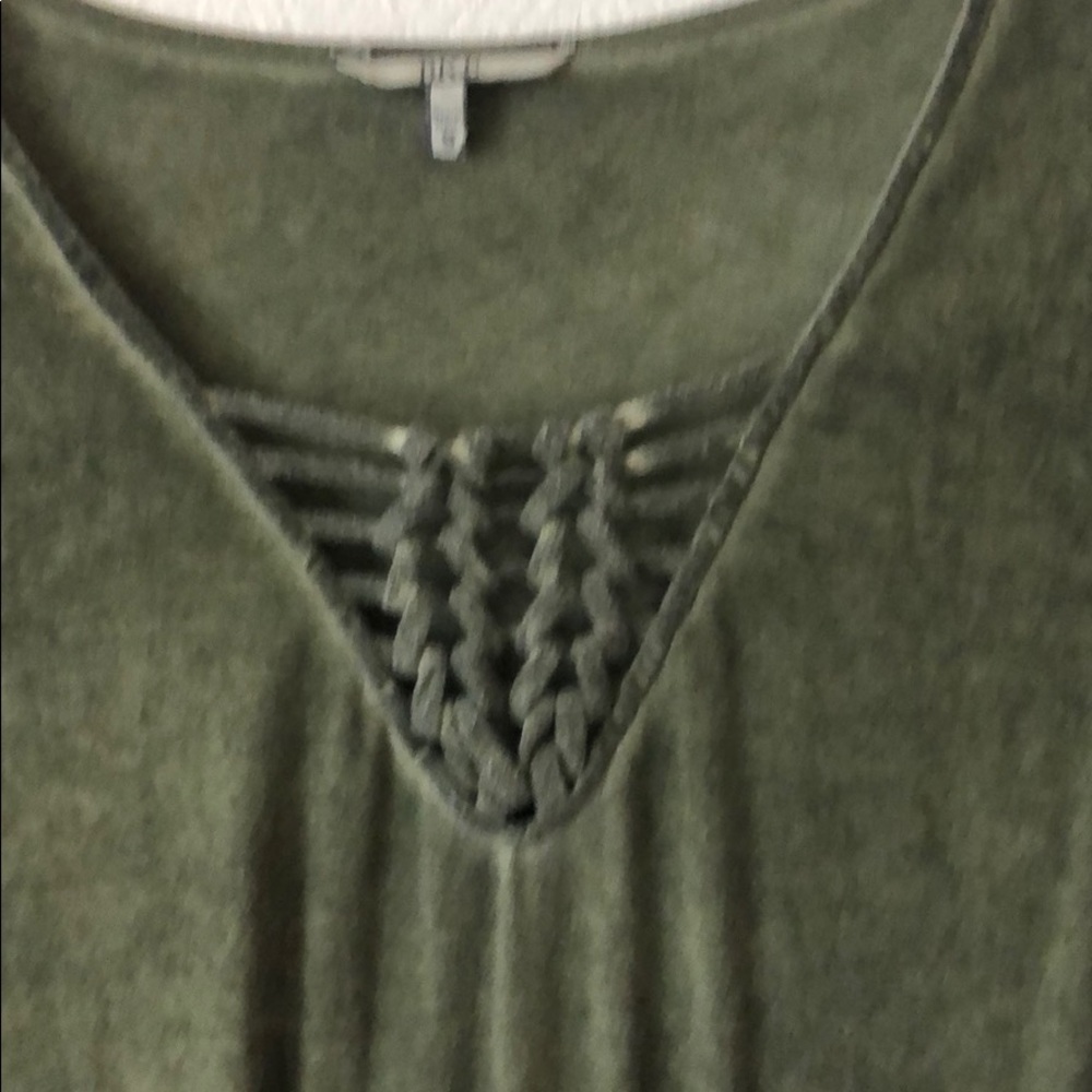 Top - Picture 2 of 3